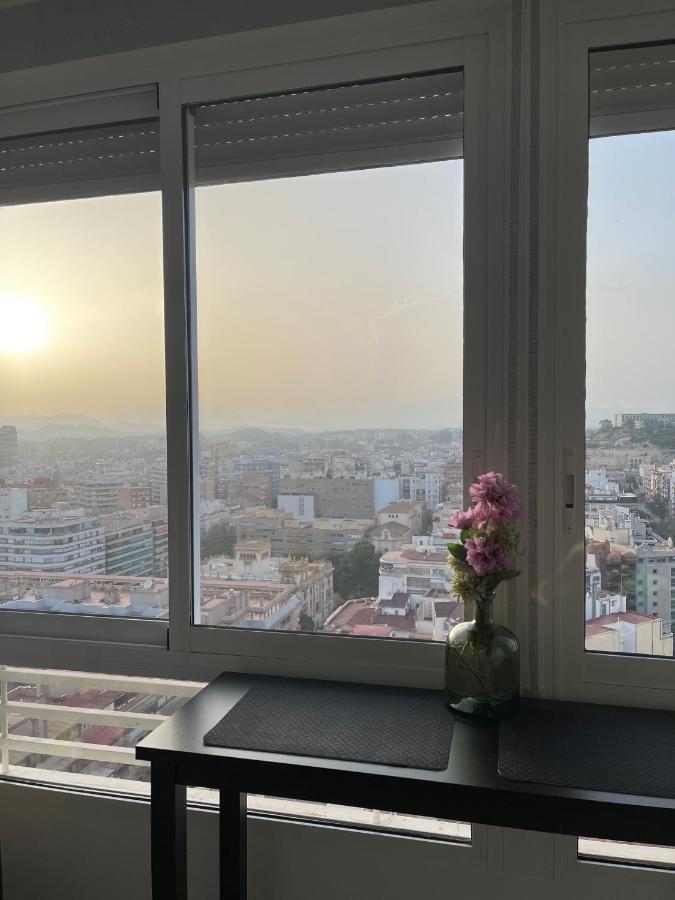 Sky Views Studio In City Centre Alicante Buitenkant foto