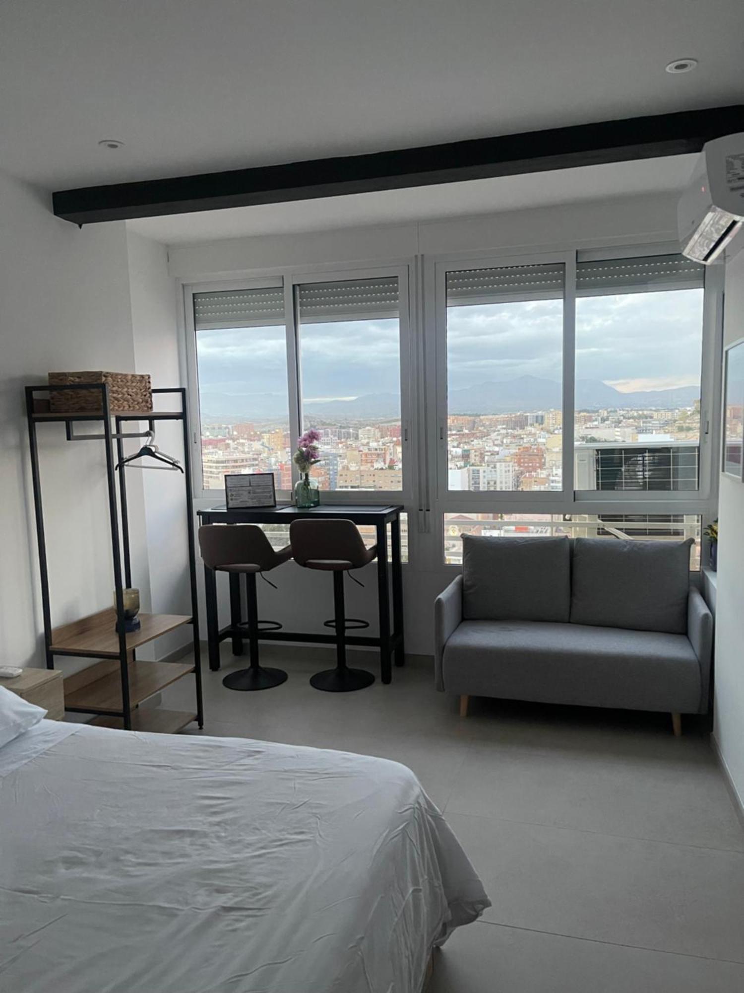 Sky Views Studio In City Centre Alicante Buitenkant foto